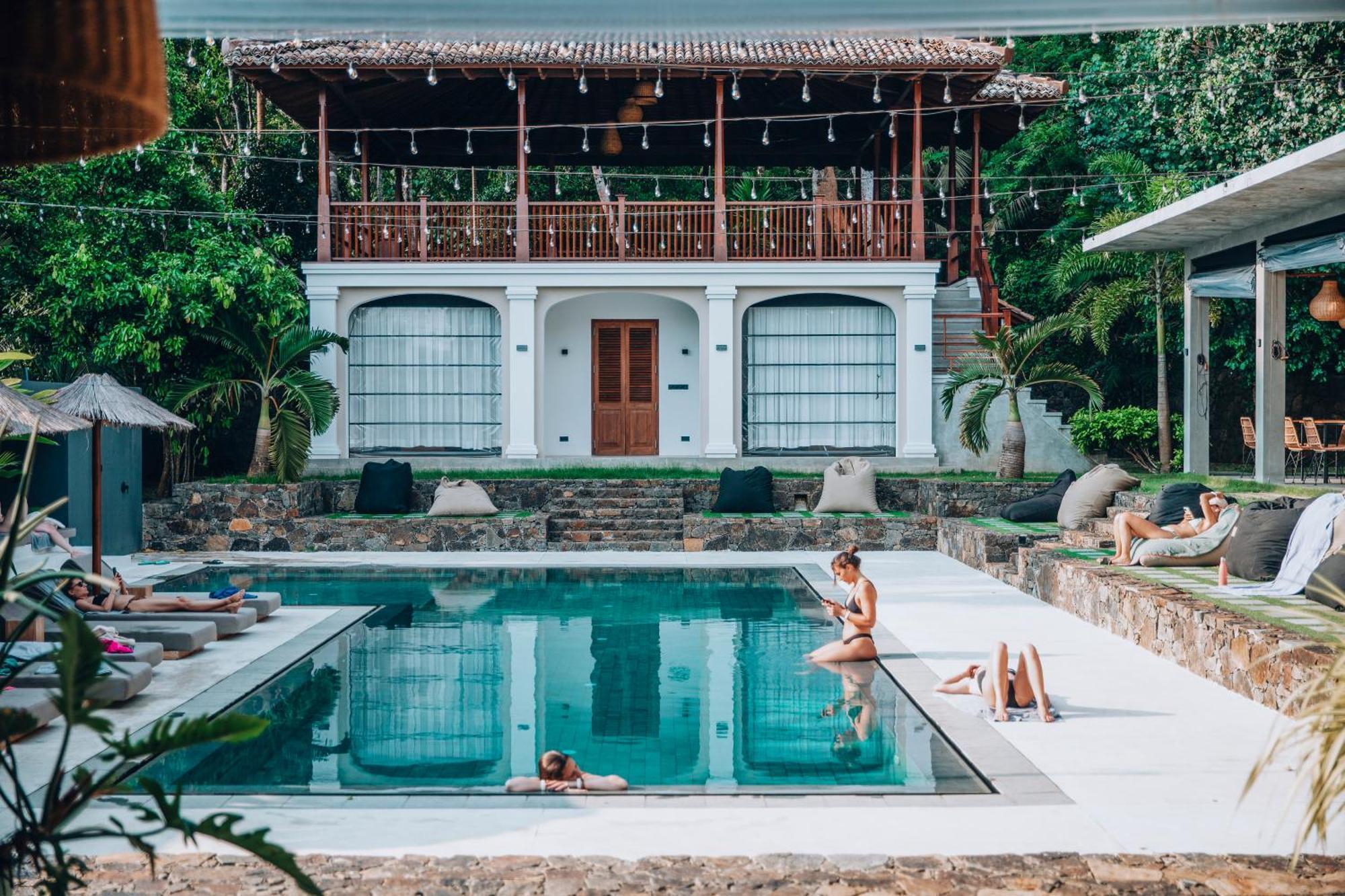 The Salty Pelican Yoga & Surf Retreat Dikwella Exteriör bild